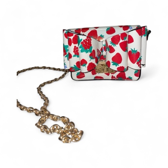 Betsey Johnson Take A Bow Crossbody Strawberries And Berries - Picture 2 of 3